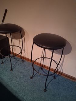 Set of 2 Black Metal Bar Stools
