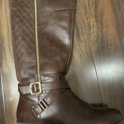 Women boots 8.5