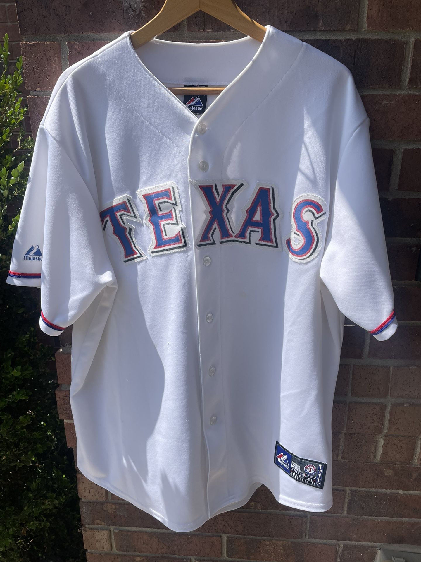 Texas Rangers Josh Hamilton Majestic MLB jersey XL stitched for Sale in San  Antonio, TX - OfferUp