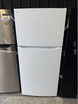 New open box LG white top and bottom refrigerator