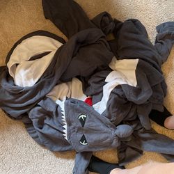 FULL-SIZE SHARK PAJAMAS