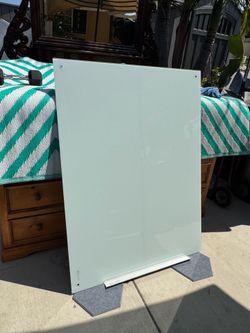 Quartet Magnetic Glass Dry-Erase Board 48 x 36 inch White Surface