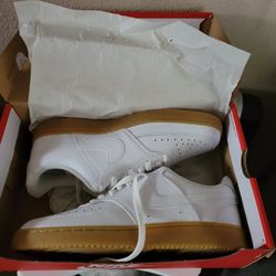 Men's Nike Shoe