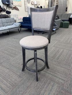 🪑 French Country Swivel Counter Height Stool – New