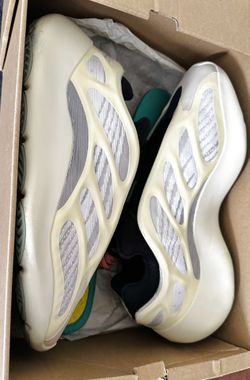 2019 Adidas Yeezy 700 V3 Azael Men Sz10