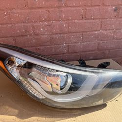2014-2015-2016 Hyundai Elantra headlight RH