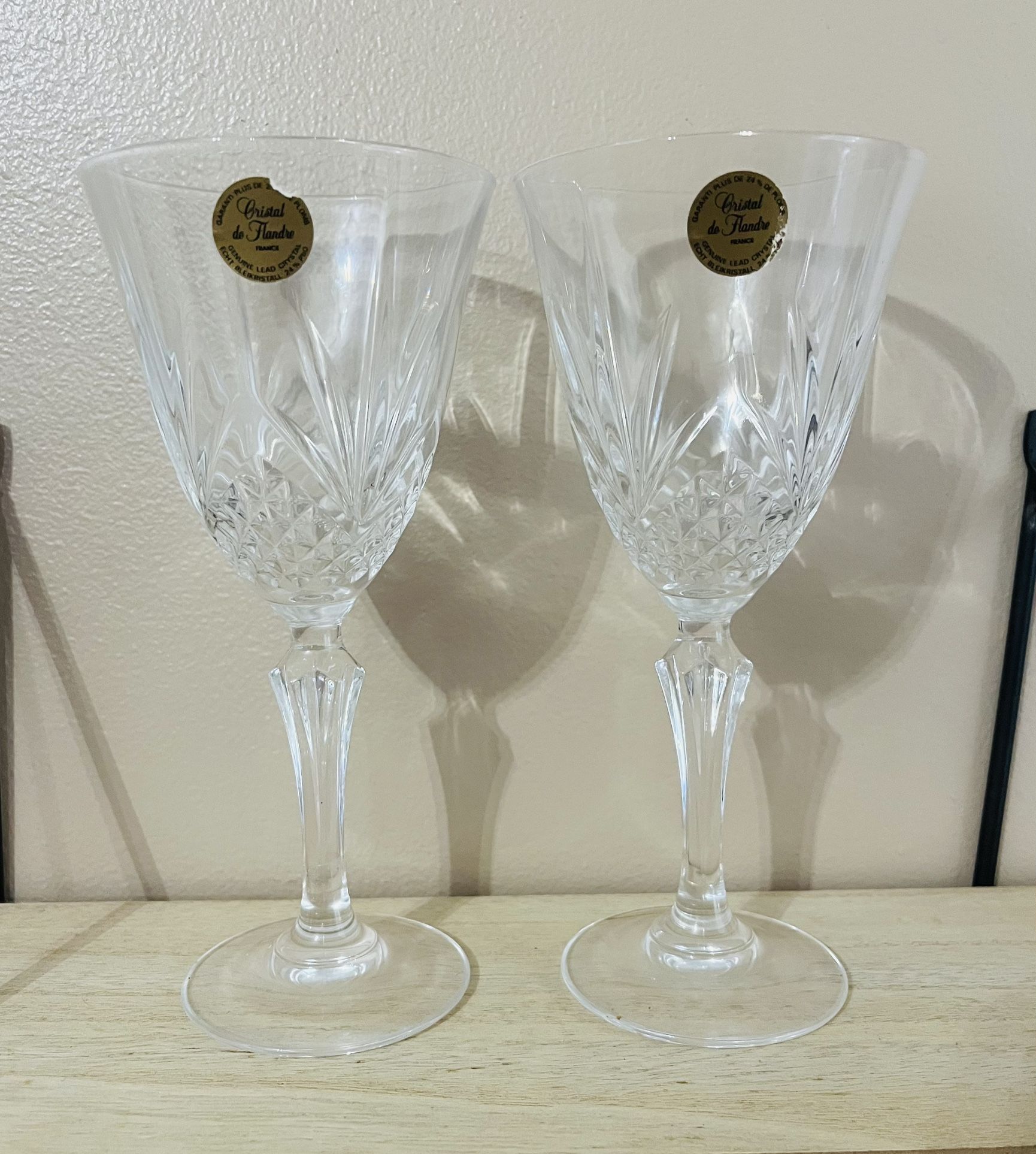 Two (2) NEW Vintage 24% Lead Crystal Cristal de Flandre Detailed Wine Glasses