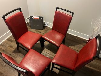 4 nice red chairs