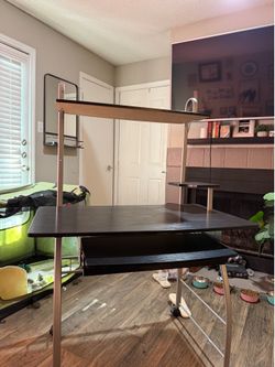 Computer desk
