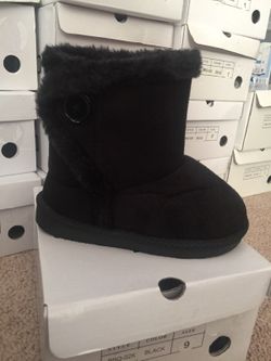 Girls boots