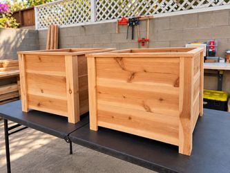 Cedar Wood Planter Raised Box planter