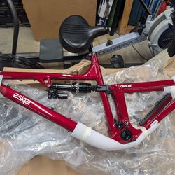 Brand New Esker Woodsy Frameset with Cane Creek Kitsuma and Wolf Tooth Headset