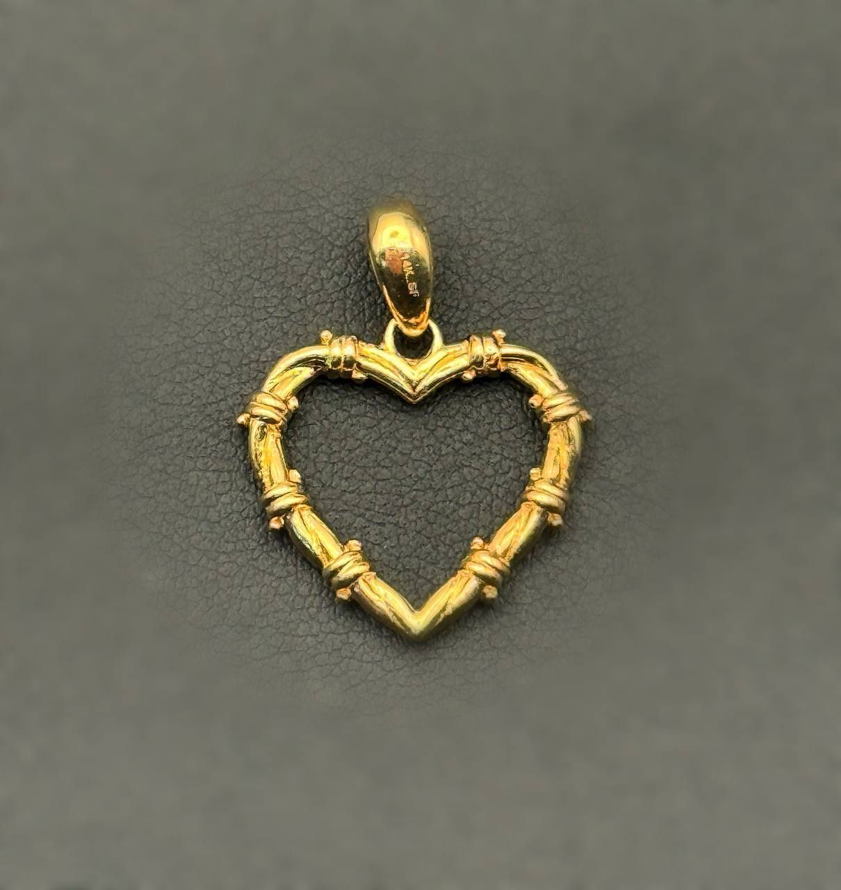 Jewelry 14k solid yellow gold pendant Heart charm 2.8 grams HEART ONLY