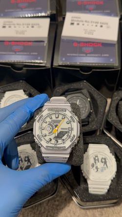 GSHOCK Ga-2100 white with black graphic
