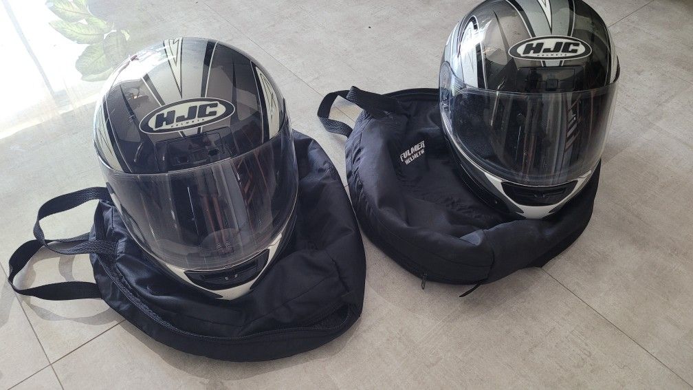 2 Hjc Motorcycle Helmets With Covers