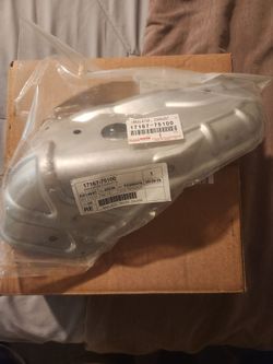 Toyota exhaust heat shield 17167-75100