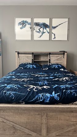 Bedroom set