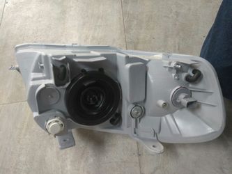 Brand new headlight right side for Chevy aveo