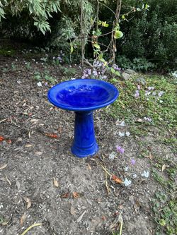 Small Blue Bird Bath, 2 Piece, 13’ Tall
