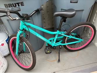 Girls bike 20 inch bike
