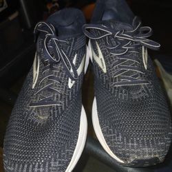 Brooks Women's Ghost 12 Size 10.5 B