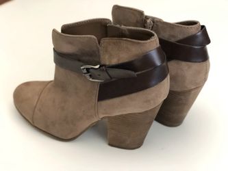 Women’s size 9 shoes