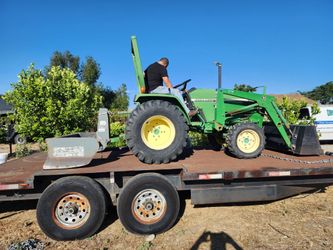 John Deere tractor 790