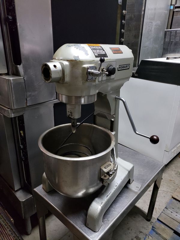 Hobart 20 QT mixer A200 with attachments for Sale in Orlando, FL OfferUp