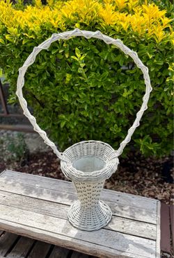 Wicker Flower Arrangement Display Basket