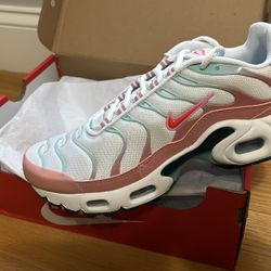 Brand New Nike Air Max Plus (GS) 6.5 Y