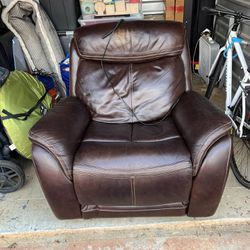 Power 1.5 Seat Leather Recliner - Great shape!