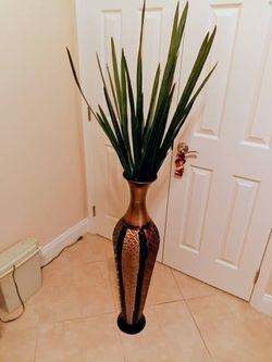 Vase- Tall w/ Stems -Please see description