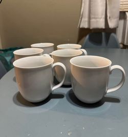 Pottery Barn Great White Collection Set of 6 Coffee Mugs.