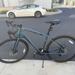 Mongoose Grit Adventure Road Bike, LIKE new!!!, 14 speeds, 700c wheels