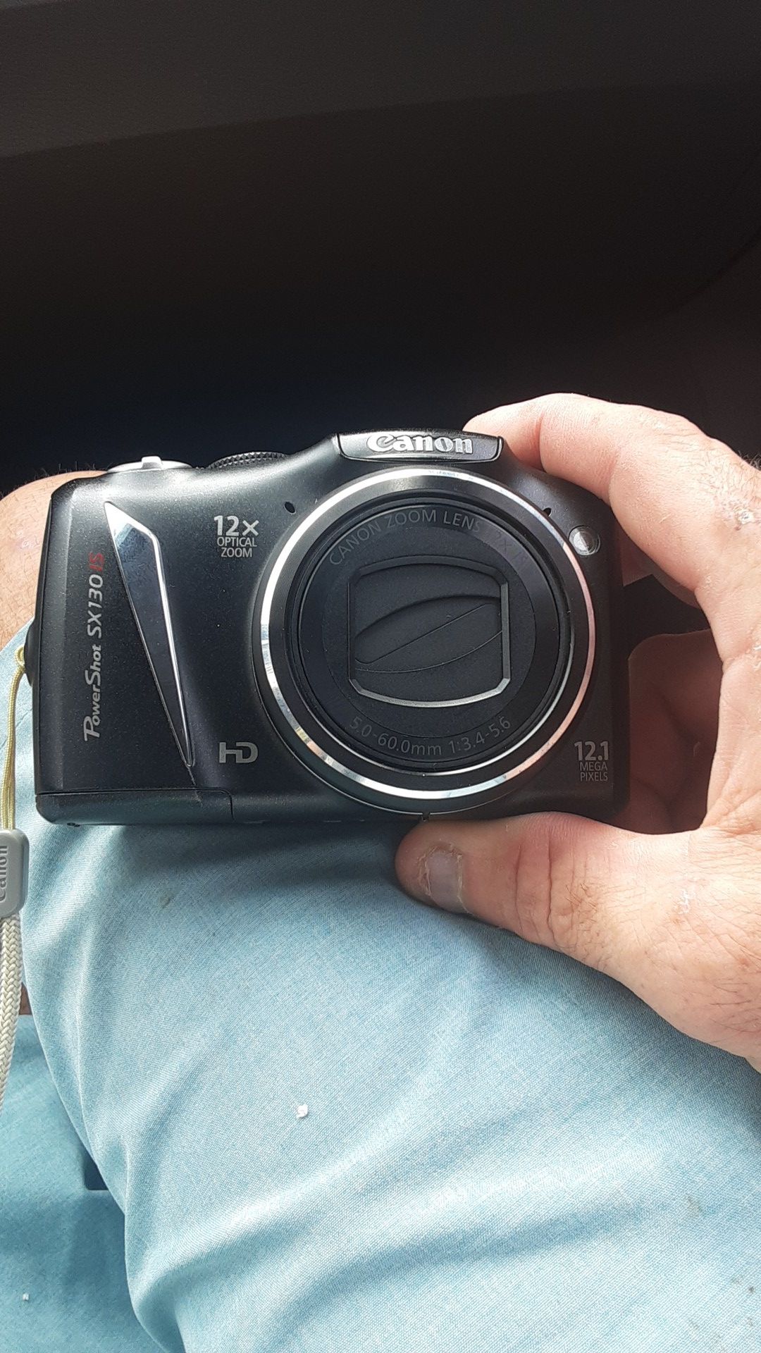 Canon powershot SX130IS digital camera