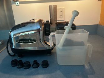 Omega Cold Press Juicer