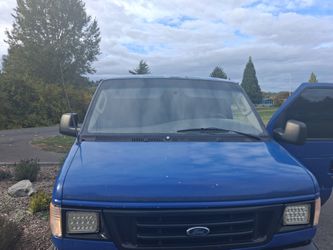 2003 blue ford econoline e250 v6