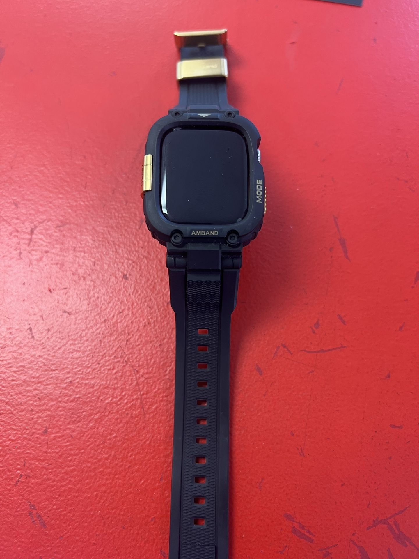 Apple Watch S8
