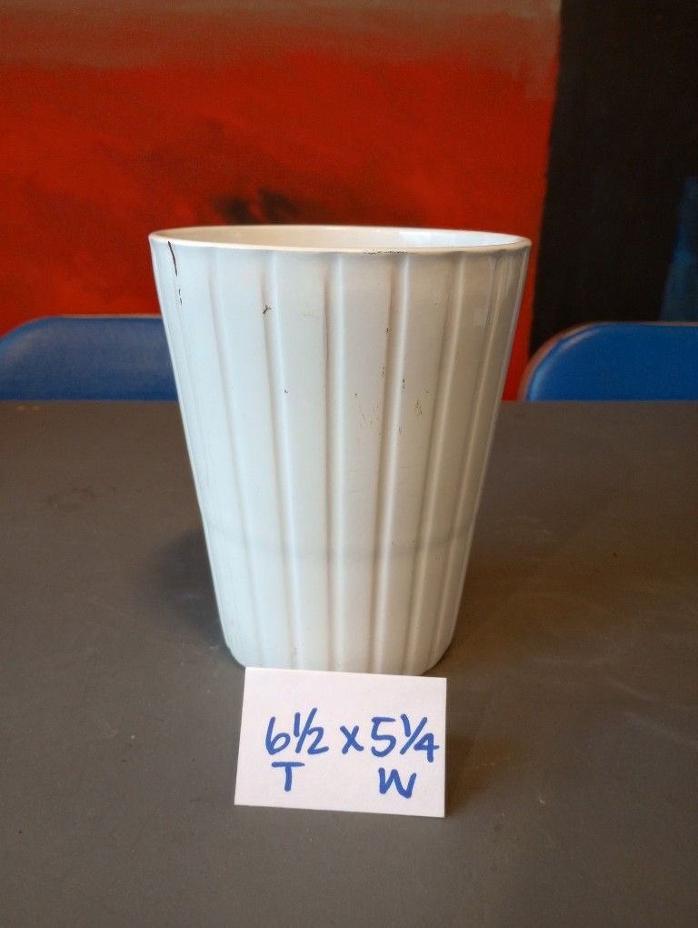 White Ceramic Plant Pot - Vertical Lines