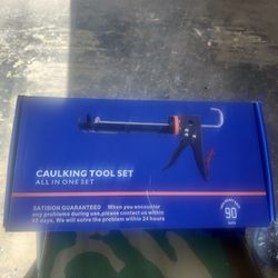 Caulking tool set