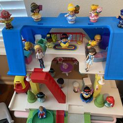 Little Tikes Playhouse With People