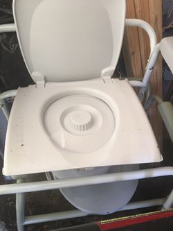 NEW potty chair