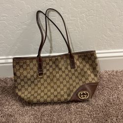 Gucci Authentic 