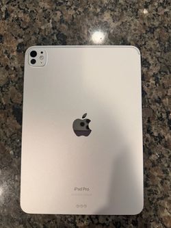 Ipad Pro 11 inch 7th generation model number A2836