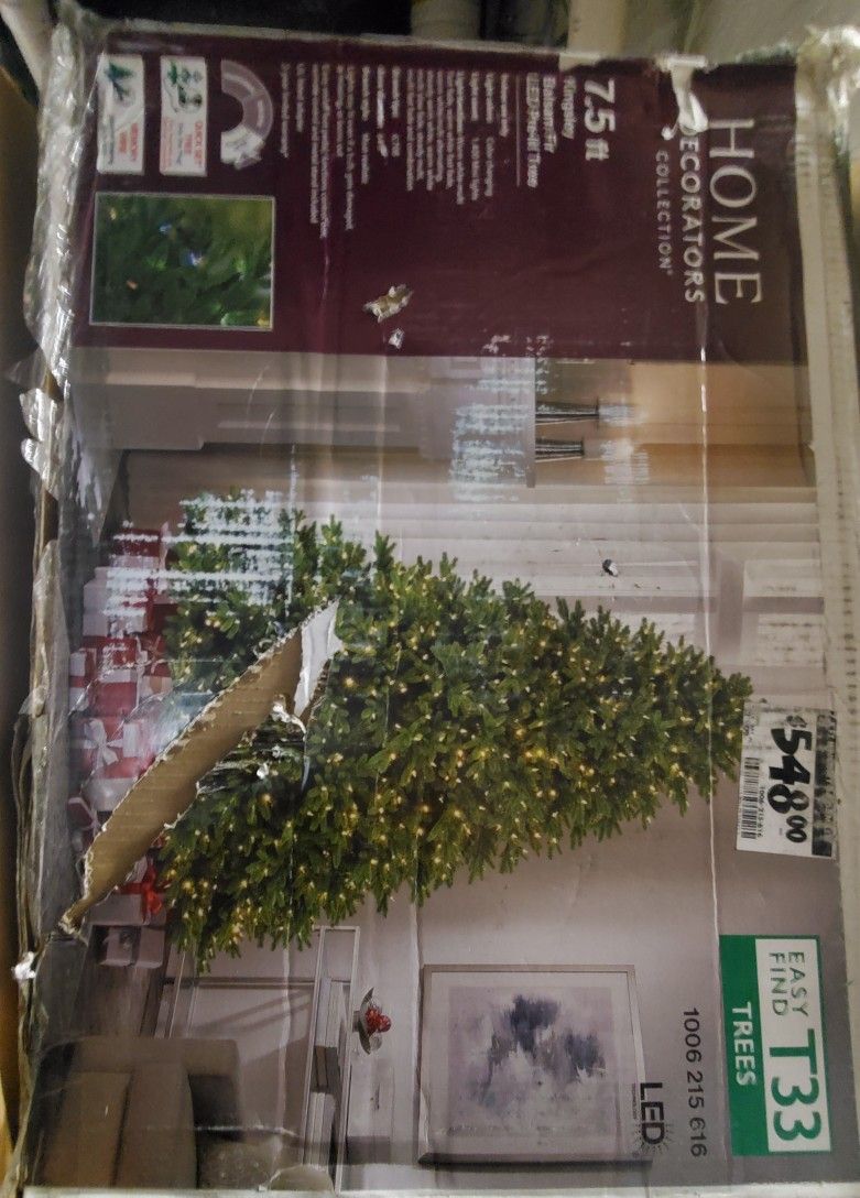Christmas tree ,, 7.5ft,, OBO