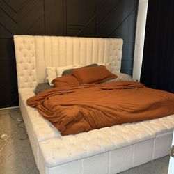 King Size Bedframe With Storage