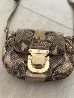 Michael Kors Charlton small cross body bag