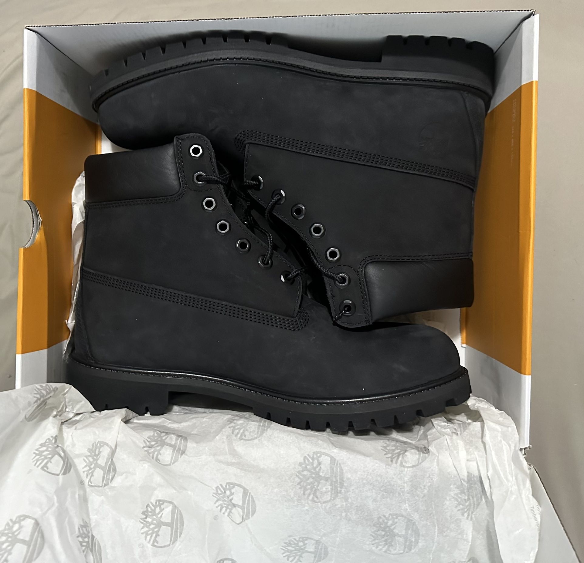 Timbaland All black Size 11.5