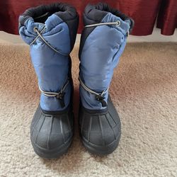 Snow Boots $10