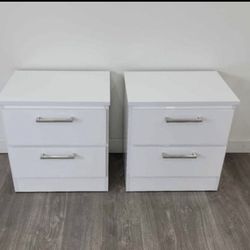WHITE nightstands 😌😍